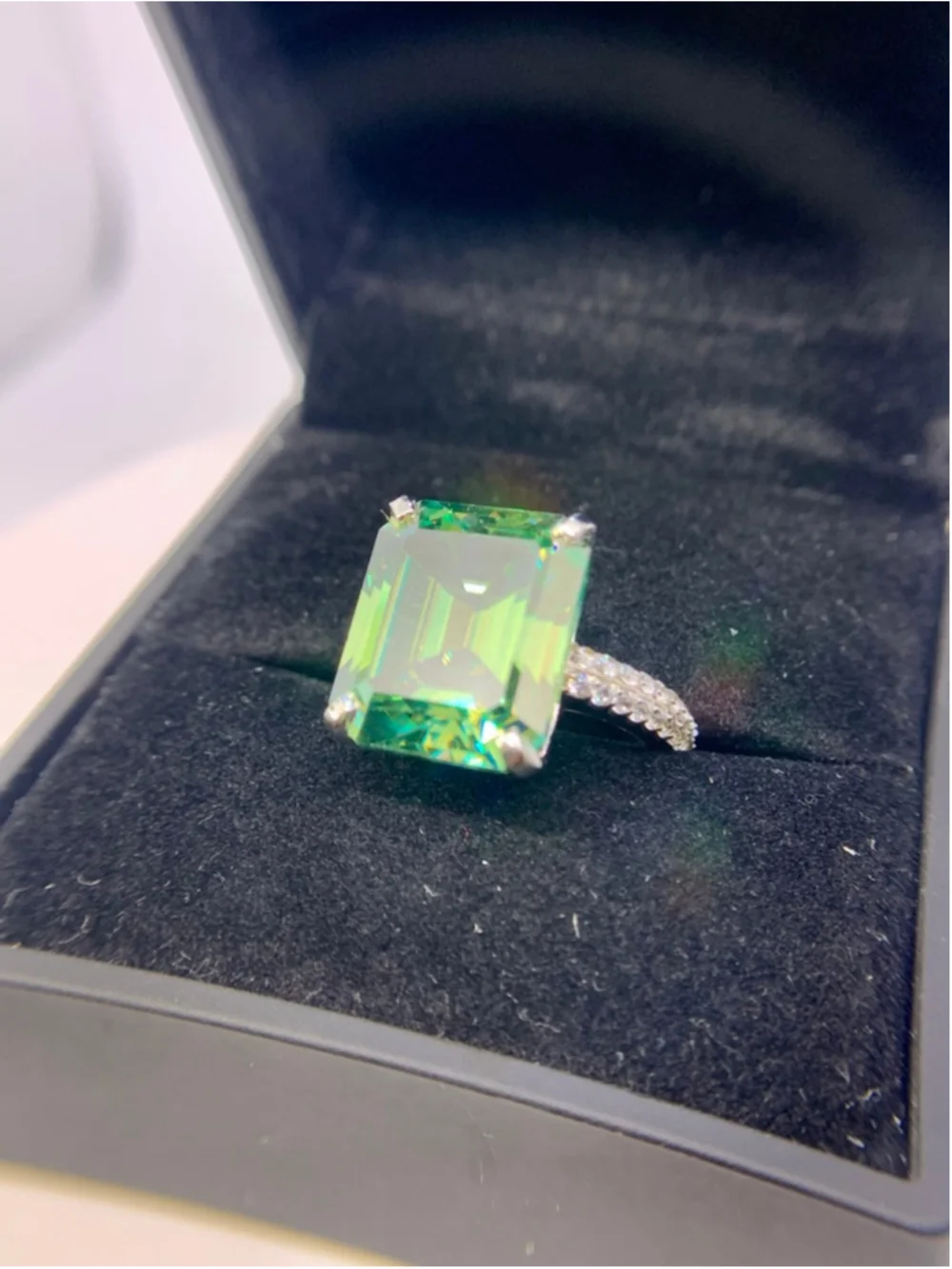 Emerald Cut Moissanite Ring Vivid Blue Green 925 10 Ct - Picture 4 of 10